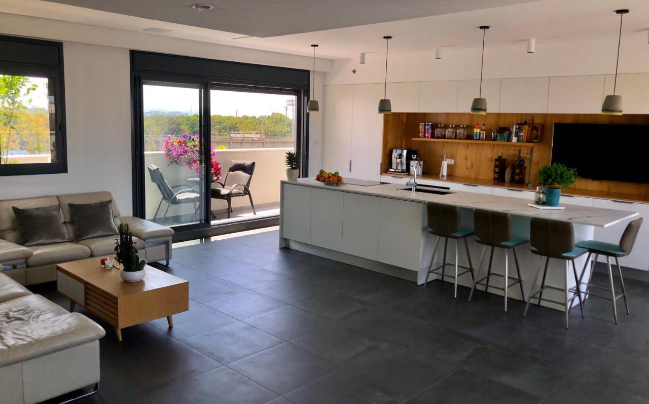 Suite And Room In A Breathtaking New Designed Penthouse In Se Tlv Tel Aviv Exteriör bild