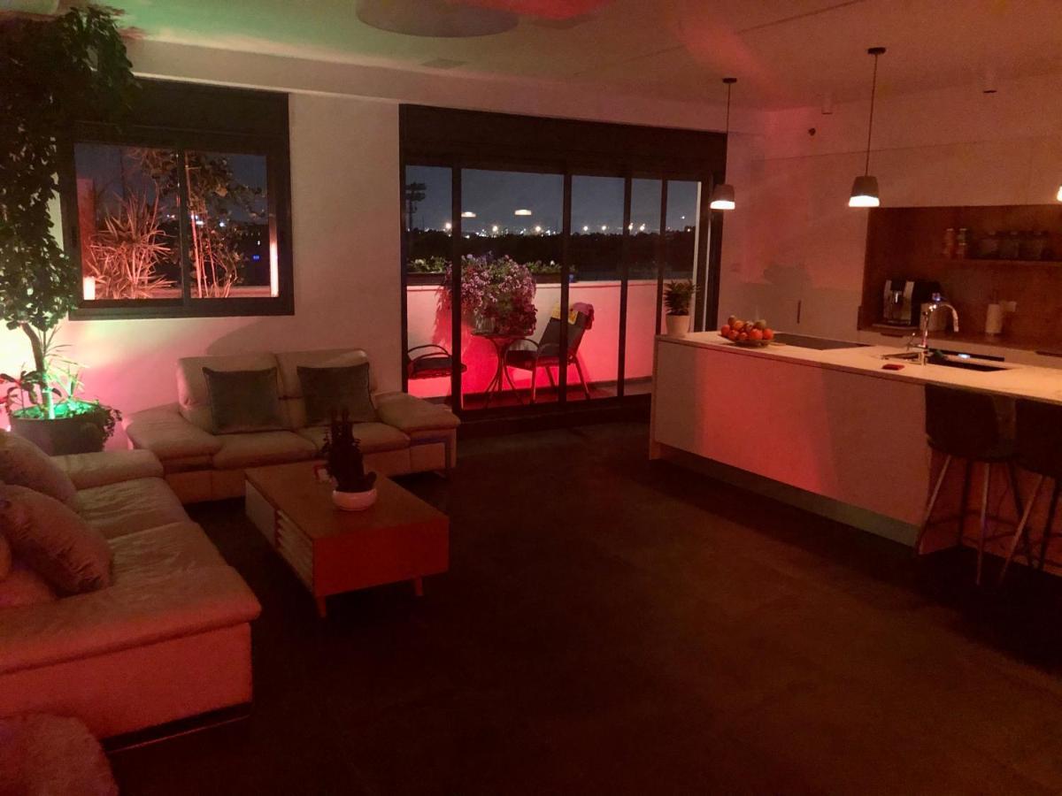 Suite And Room In A Breathtaking New Designed Penthouse In Se Tlv Tel Aviv Exteriör bild